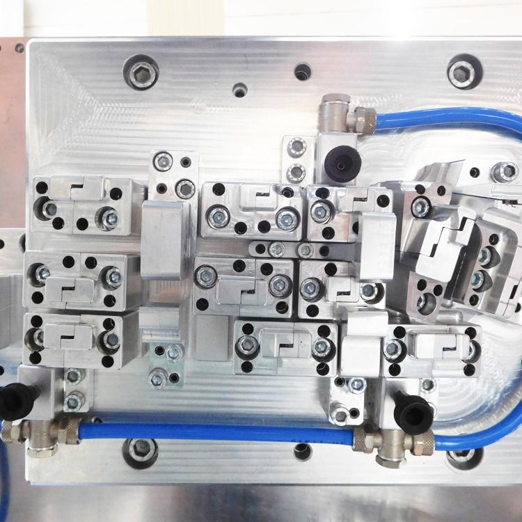 Laser welding tool, upper fixture