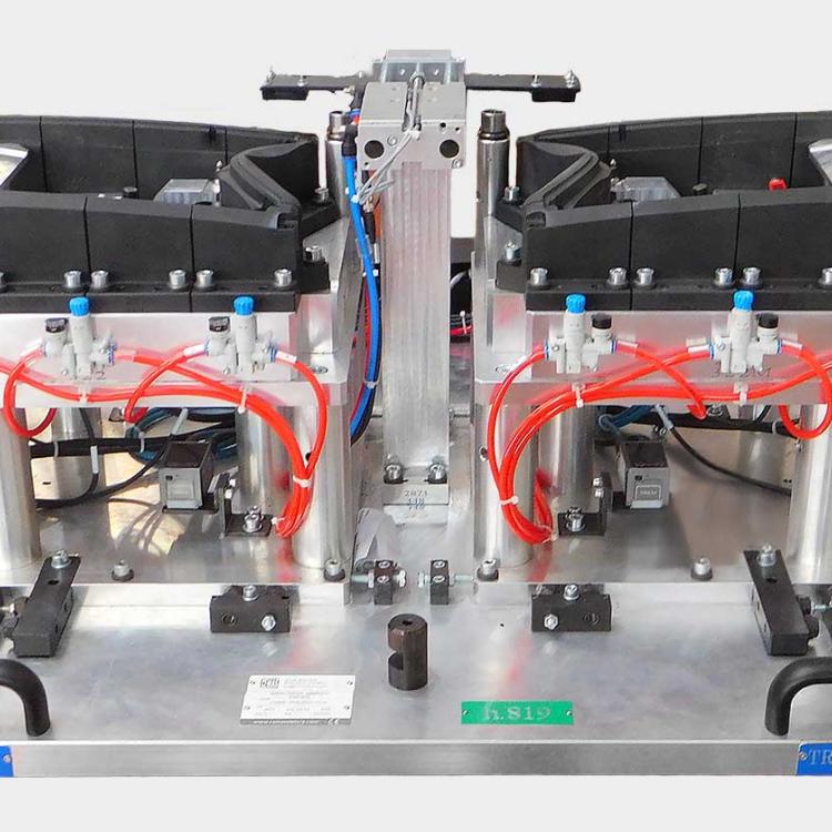 Laser welding tool, lower fixture
