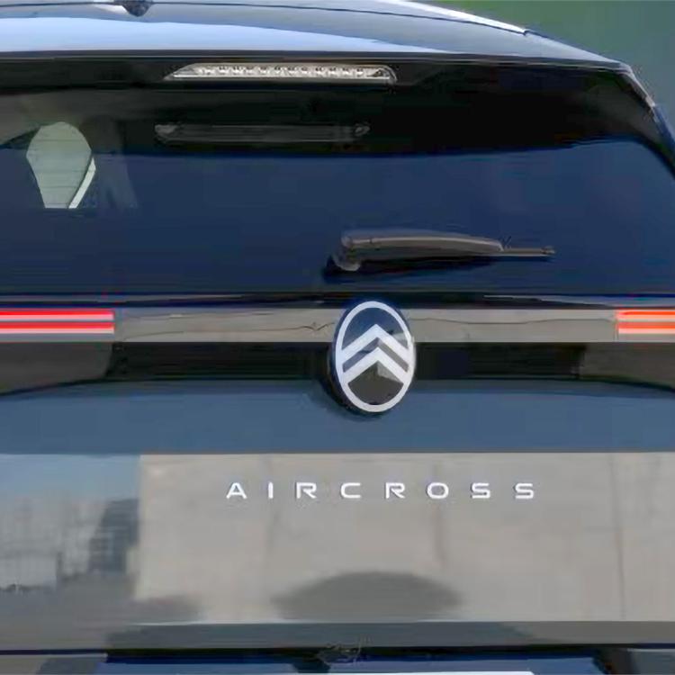 Citroën C5 Aircross rear lamp applique (credit: Quattroruote)