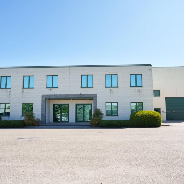 CEMAS Elettra Headquarter, Italy and its new plastic storage