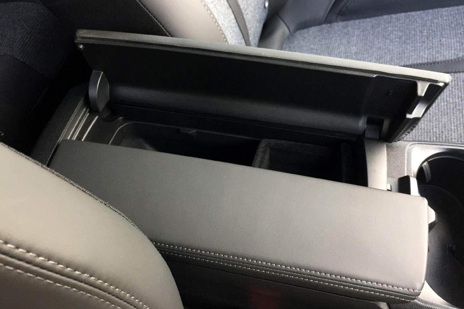 Armrest of Peugeot 3008